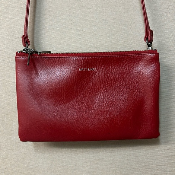 MATT & NAT Triplet Loom Vegan Leather Crossbody Bag in Coral Red. - Picture 2 of 14